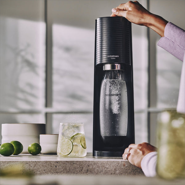 SodaStream Jet Starter Pack White Home Soft Fizzy Drink Sparkling Water Maker