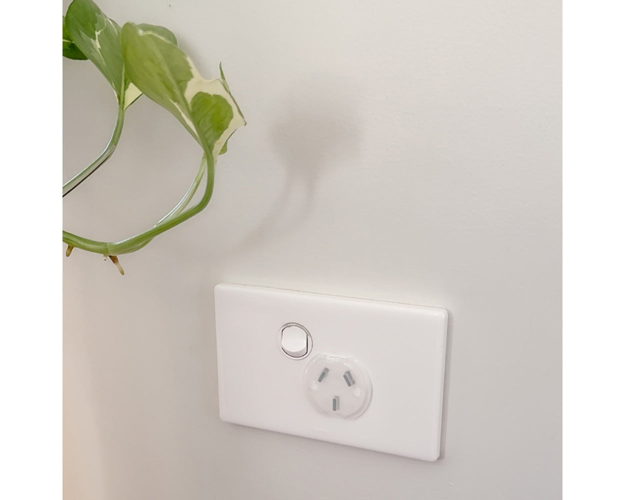 DreamBaby Outlet Plugs 12 Pack For AU NZ Prevent Children Safe From Electric Shock