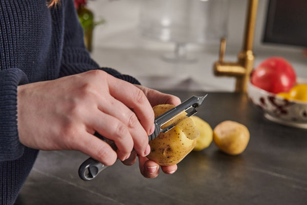 Culinare Swivel Peeler - Great For Peeling Fruits/ Vegetables Easy To Hold