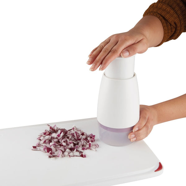 Zyliss Classic Food Chopper with Lid- Compact/ Easy Storage